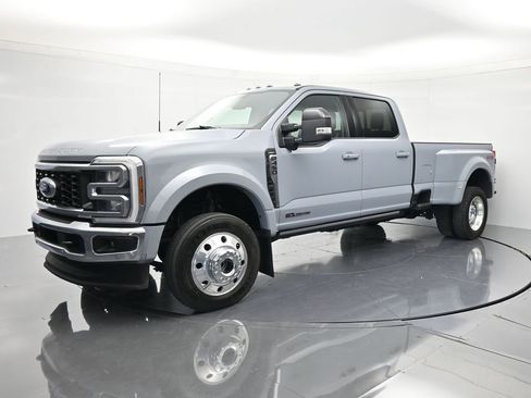 Used 2025 Ford F450 Lariat w/ Lariat Ultimate Package AWD/4WD image 1