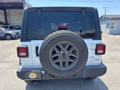 Used 2024 Jeep Wrangler Unlimited Sport AWD/4WD image 6