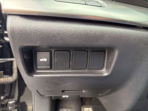 Used 2022 Nissan Maxima SV w/ Floor Mat Group image 18