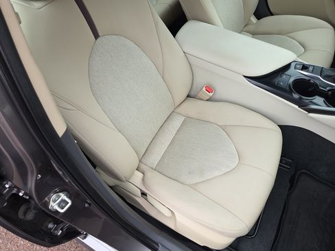 Certified 2020 Toyota Camry LE w/ Convenience Package AWD/4WD image 16