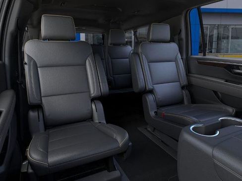 New 2026 Chevrolet Suburban Premier image 17