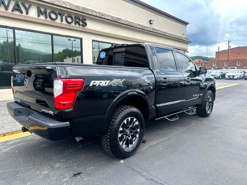 Used 2019 Nissan Titan PRO-4X image 3