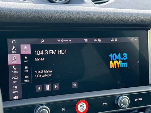 New 2026 Porsche Macan image 20