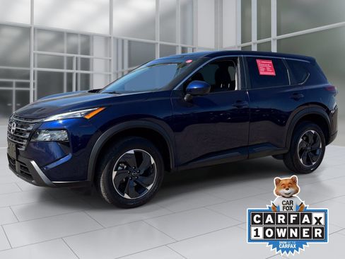 Certified 2025 Nissan Rogue SV AWD/4WD image 2