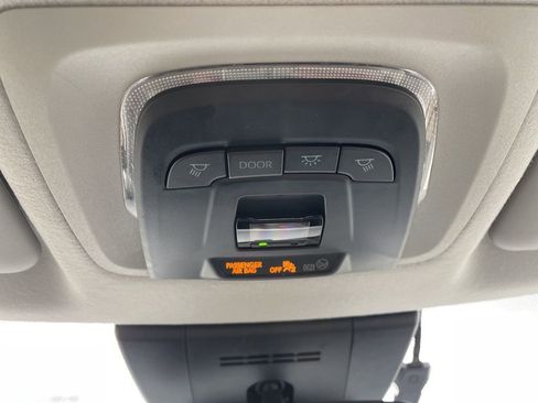 Used 2023 Toyota Corolla Cross L image 20