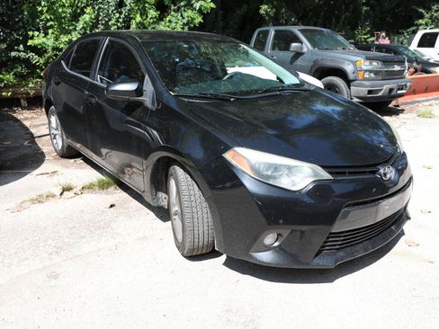Used 2015 Toyota Corolla LE FWD image 4