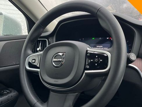 Used 2025 Volvo V60 B5 Cross Country Plus image 18