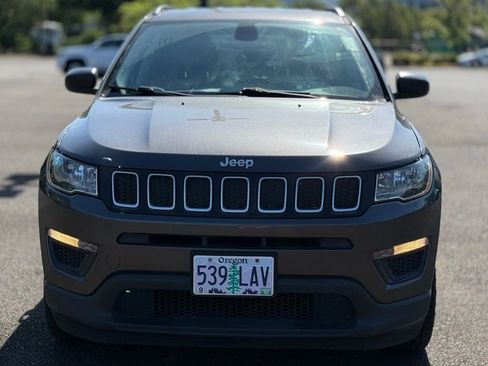 Used 2018 Jeep Compass Sport AWD/4WD image 8