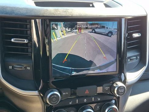 Used 2021 RAM 1500 Big Horn AWD/4WD image 19