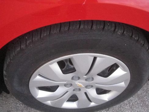 Used 2014 Chevrolet Cruze LS image 24