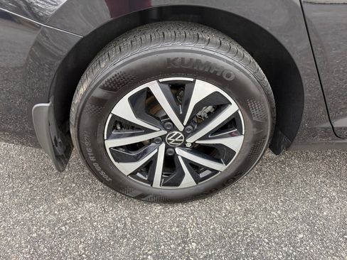 Certified 2025 Volkswagen Jetta S image 27