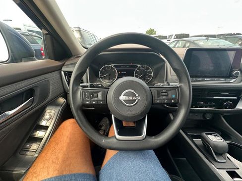 Used 2022 Nissan Rogue SV AWD/4WD image 20