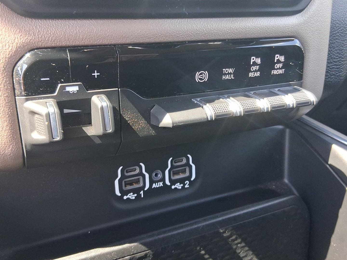 Used 2022 RAM 3500 Laramie AWD/4WD image 19