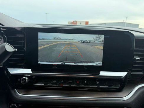 Used 2025 GMC Sierra 1500 SLT image 50