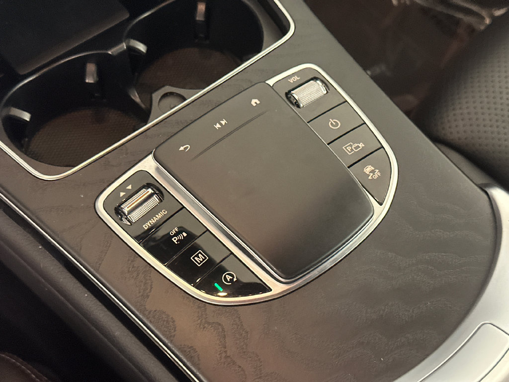Used 2022 Mercedes-Benz GLC 300 image 32