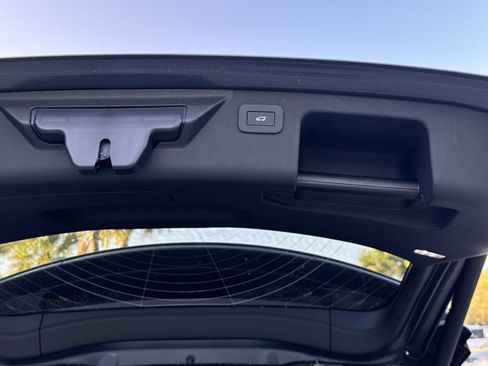 New 2026 Land Rover Discovery Sport Landmark image 12