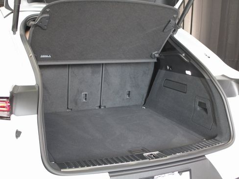 New 2026 Porsche Cayenne S image 17