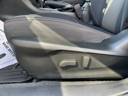 Used 2022 Subaru Crosstrek 2.0i Premium w/ Moonroof Package image 14