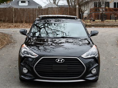 Used 2017 Hyundai Veloster Turbo w/ Tech Package 02 image 2