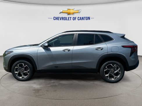 New 2026 Chevrolet Trax LT FWD image 8