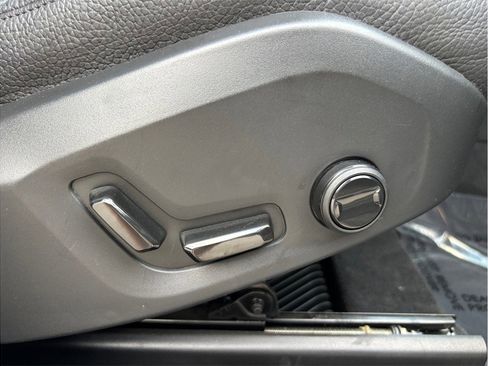 Used 2023 Volvo XC60 B5 Plus w/ Protection Package Premier image 42