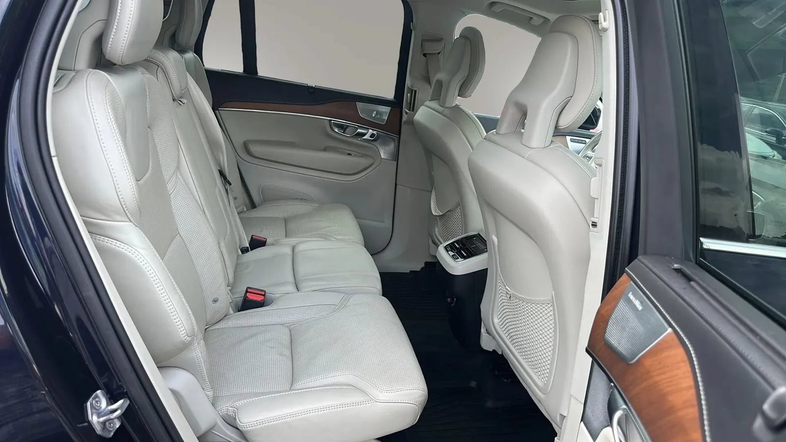 Used 2017 Volvo XC90 T6 Inscription w/ Vision Package AWD/4WD image 38