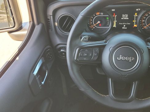 Used 2025 Jeep Wrangler Unlimited Rubicon 392 AWD/4WD image 12