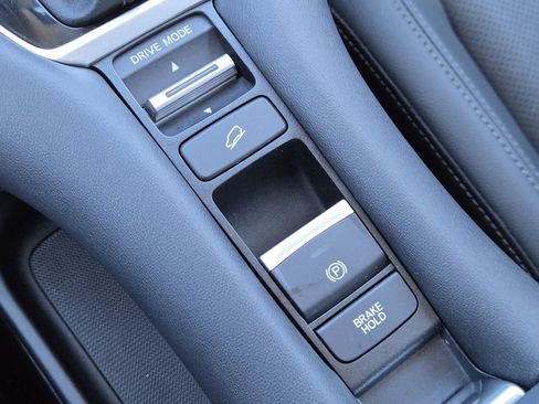 Used 2023 Honda HR-V EX-L image 35