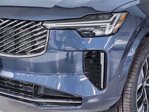 New 2026 Volvo XC90 B5 Plus w/ Protection Package Premier image 12