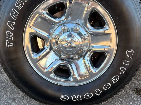 Used 2017 RAM 2500 Tradesman w/ Chrome Appearance Group AWD/4WD image 11