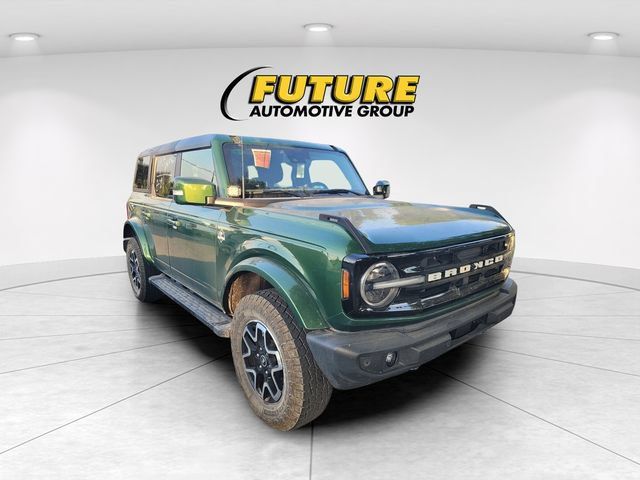Used 2023 Ford Bronco Outer Banks AWD/4WD image 1