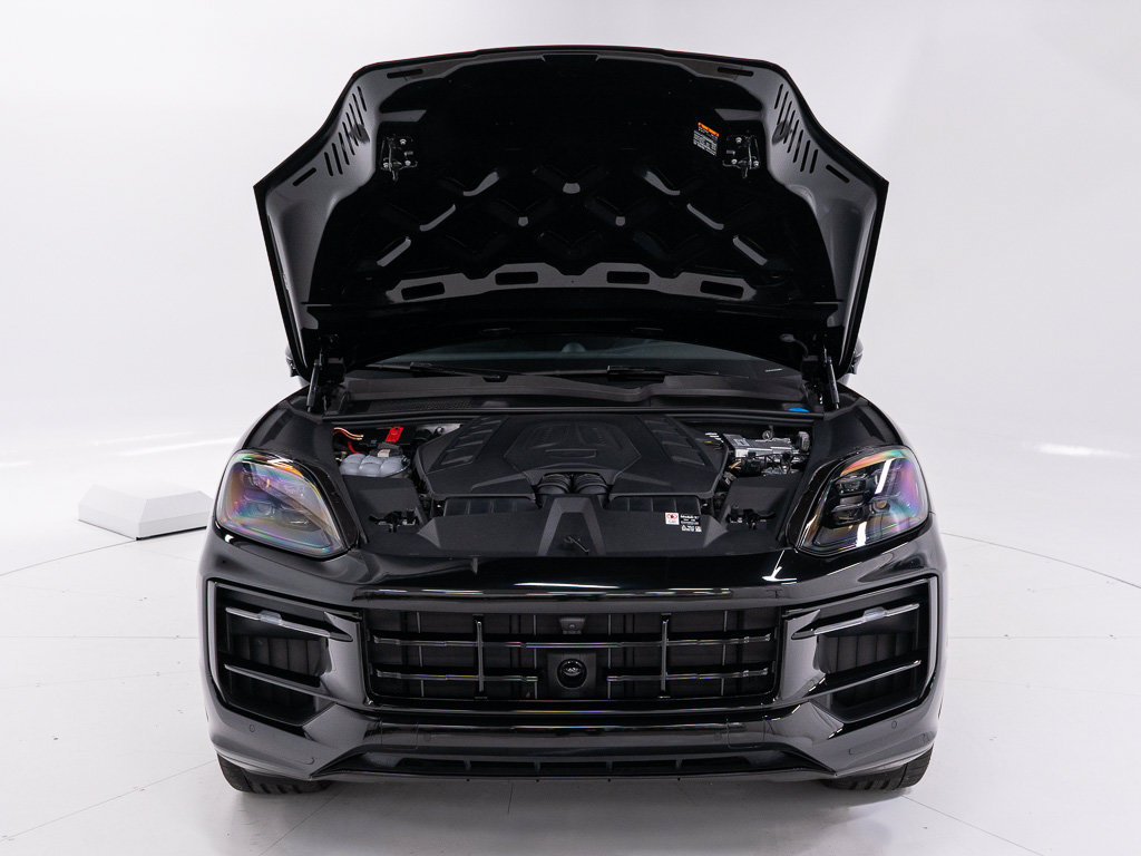 Used 2026 Porsche Cayenne GTS AWD/4WD image 45