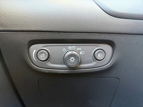 Certified 2021 Buick Encore GX Essence w/ Experience Buick Package image 21