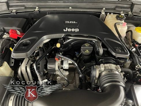 Used 2021 Jeep Wrangler Unlimited Rubicon w/ Uconnect 4C Nav & Sound Group image 23