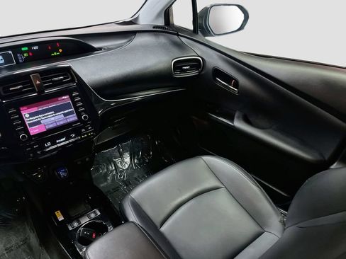 Used 2022 Toyota Prius FWD image 23