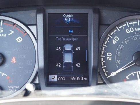 Used 2019 Toyota Tacoma TRD Off-Road w/ Technology Package AWD/4WD image 27