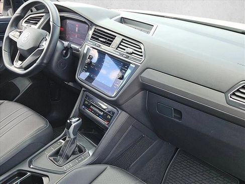 Used 2023 Volkswagen Tiguan SE R-Line image 22