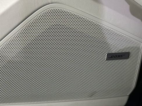 Used 2020 Porsche Cayenne S image 22