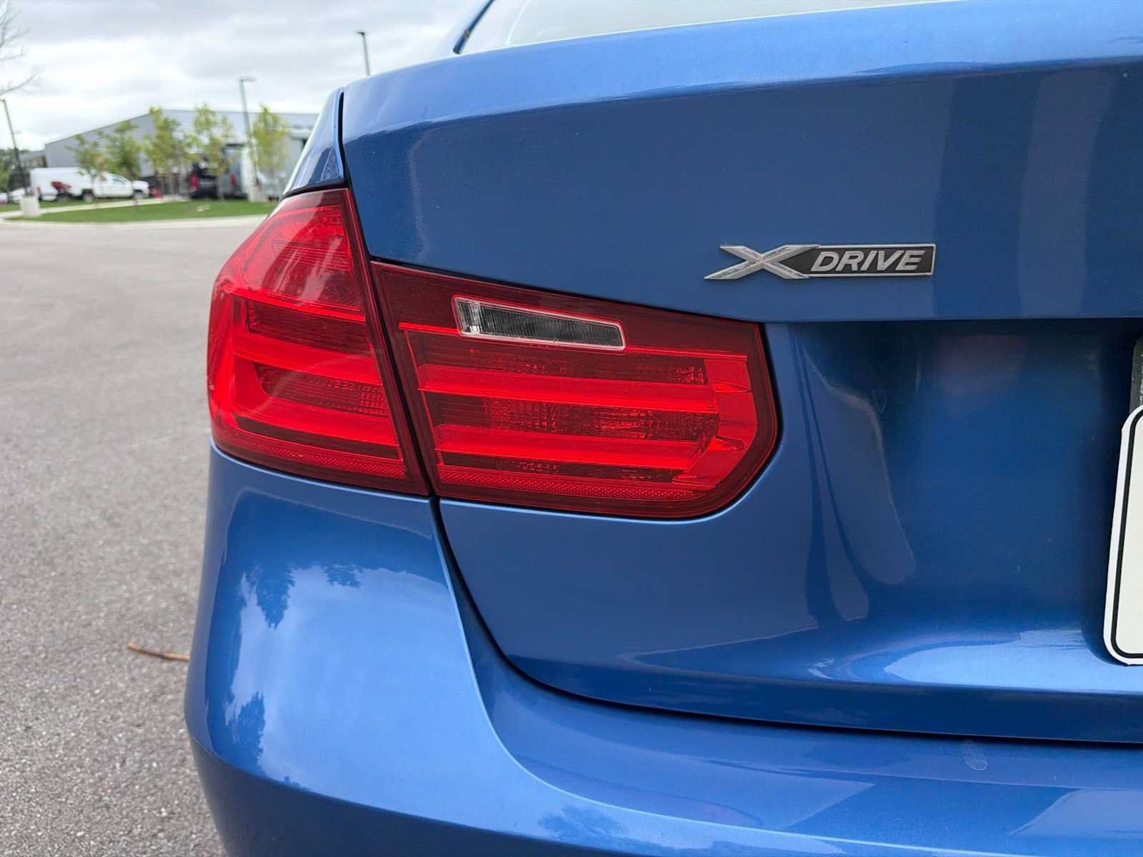 Used 2013 BMW 328i xDrive Sedan AWD/4WD image 9
