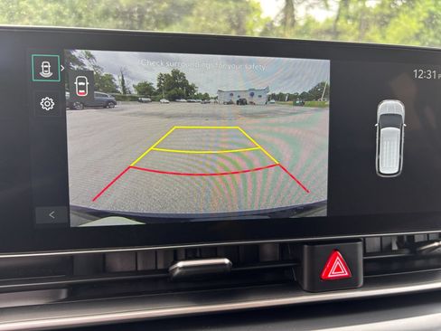 Used 2026 Kia Carnival FWD image 24