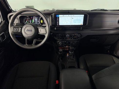 Used 2025 Jeep Wrangler Unlimited Rubicon 4xe w/ Convenience Group image 14