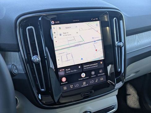 New 2026 Volvo XC40 B5 Ultra w/ Climate Package AWD/4WD image 9