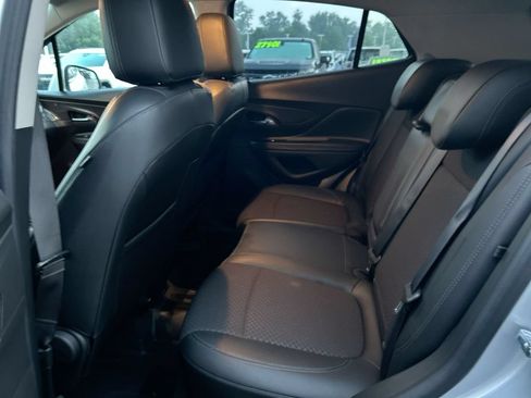 Used 2020 Buick Encore Preferred AWD/4WD image 26