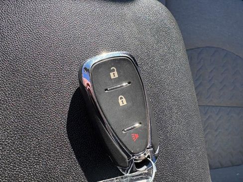 Used 2023 Chevrolet Equinox LS AWD/4WD image 22
