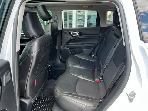 Used 2022 Jeep Compass Trailhawk w/ Sun and Sound Group AWD/4WD image 15