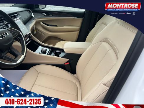 New 2025 Jeep Grand Cherokee L Limited w/ Luxury Tech Group II AWD/4WD image 11