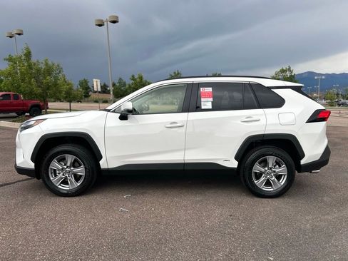 Used 2025 Toyota RAV4 XLE w/ Convenience Package image 28