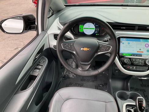 Used 2017 Chevrolet Bolt Premier FWD image 36