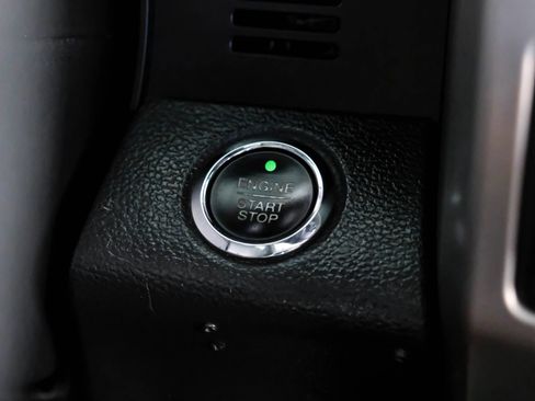 Used 2015 Ford F150 Platinum w/ Equipment Group 701A Luxury image 20