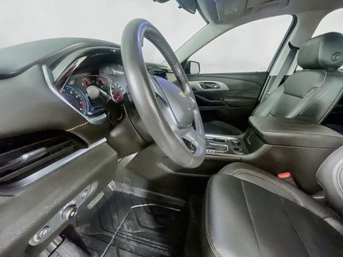Used 2019 Chevrolet Traverse LT w/ LPO, Floor Liner Package FWD image 21